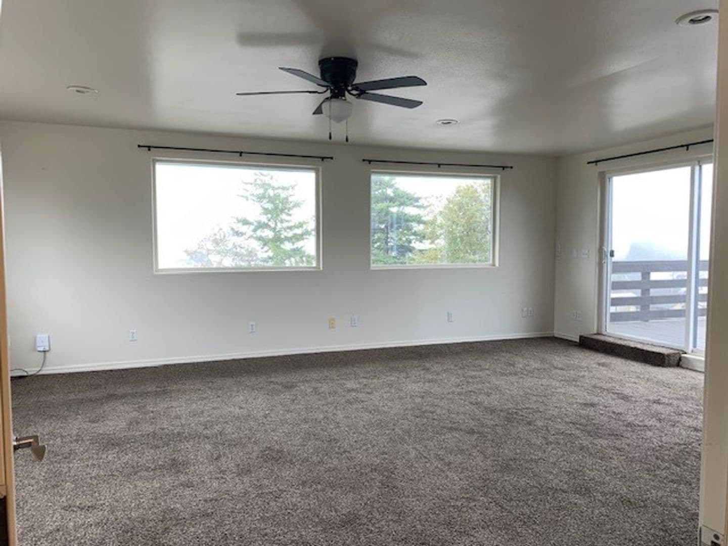 Coos Bay Apartment: 276 N. Cammann Street