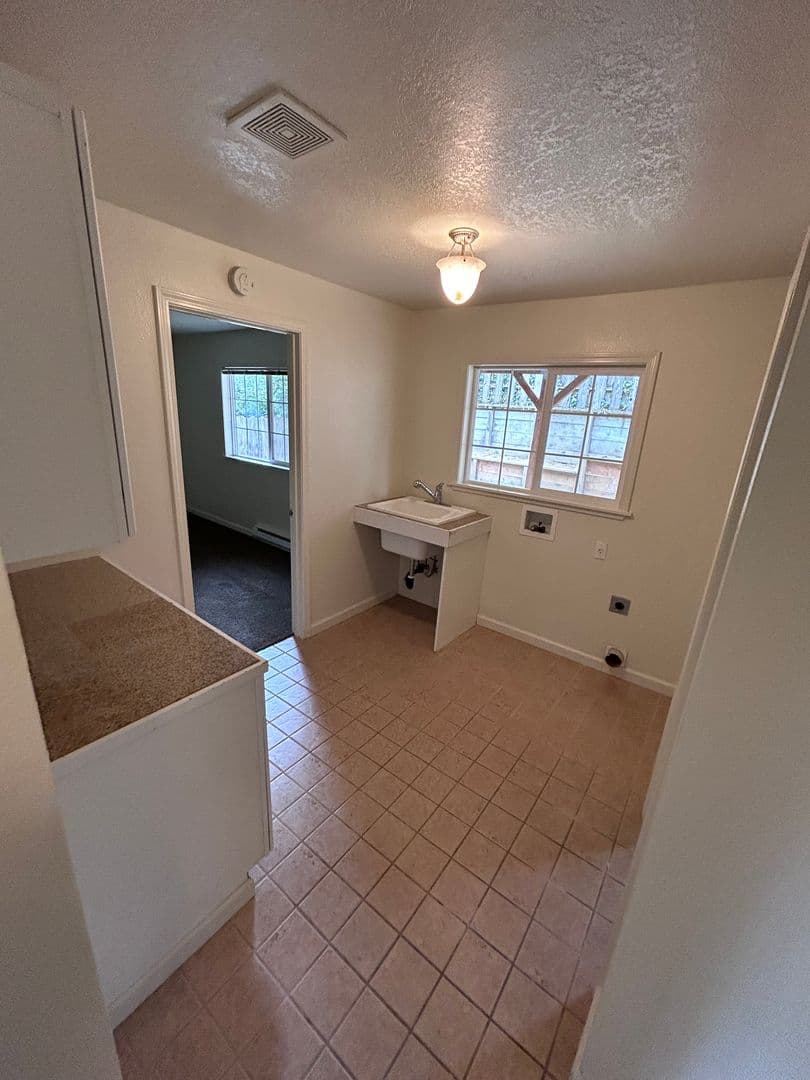 North Bend Apartment: 2480 13th Street