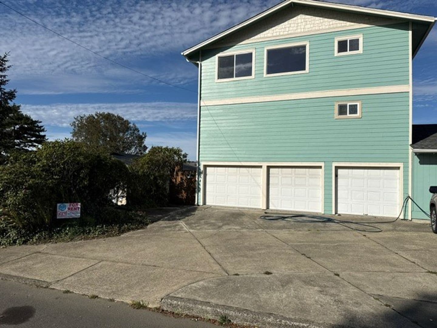 Coos Bay Apartment: 276 N. Cammann Street