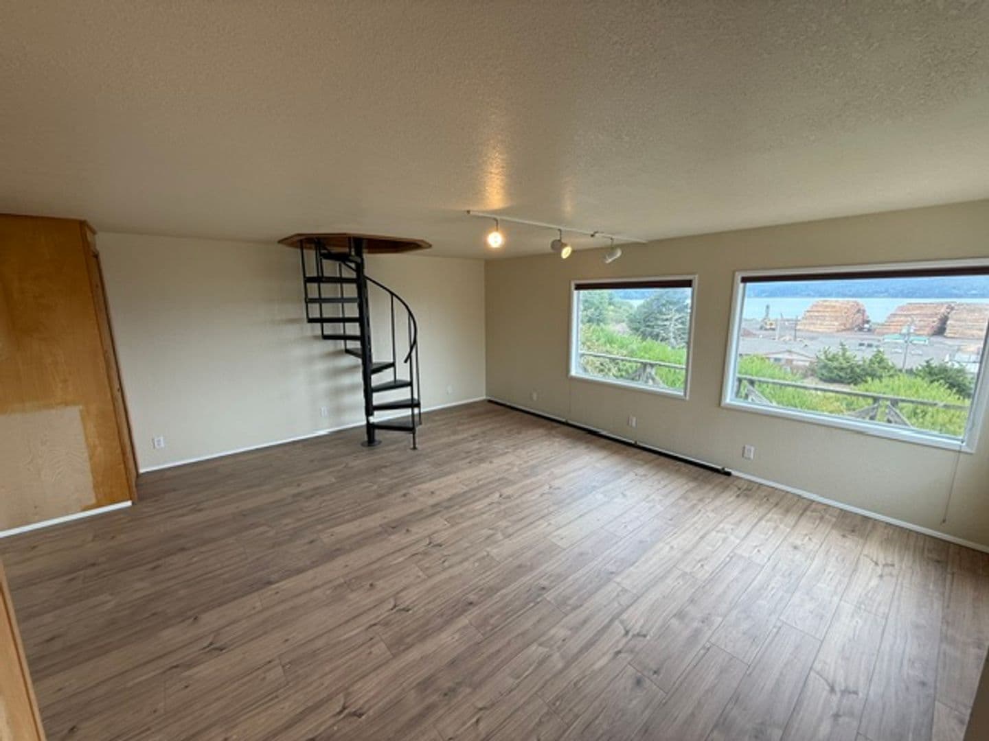 North Bend Apartment: 1524 Sheridan