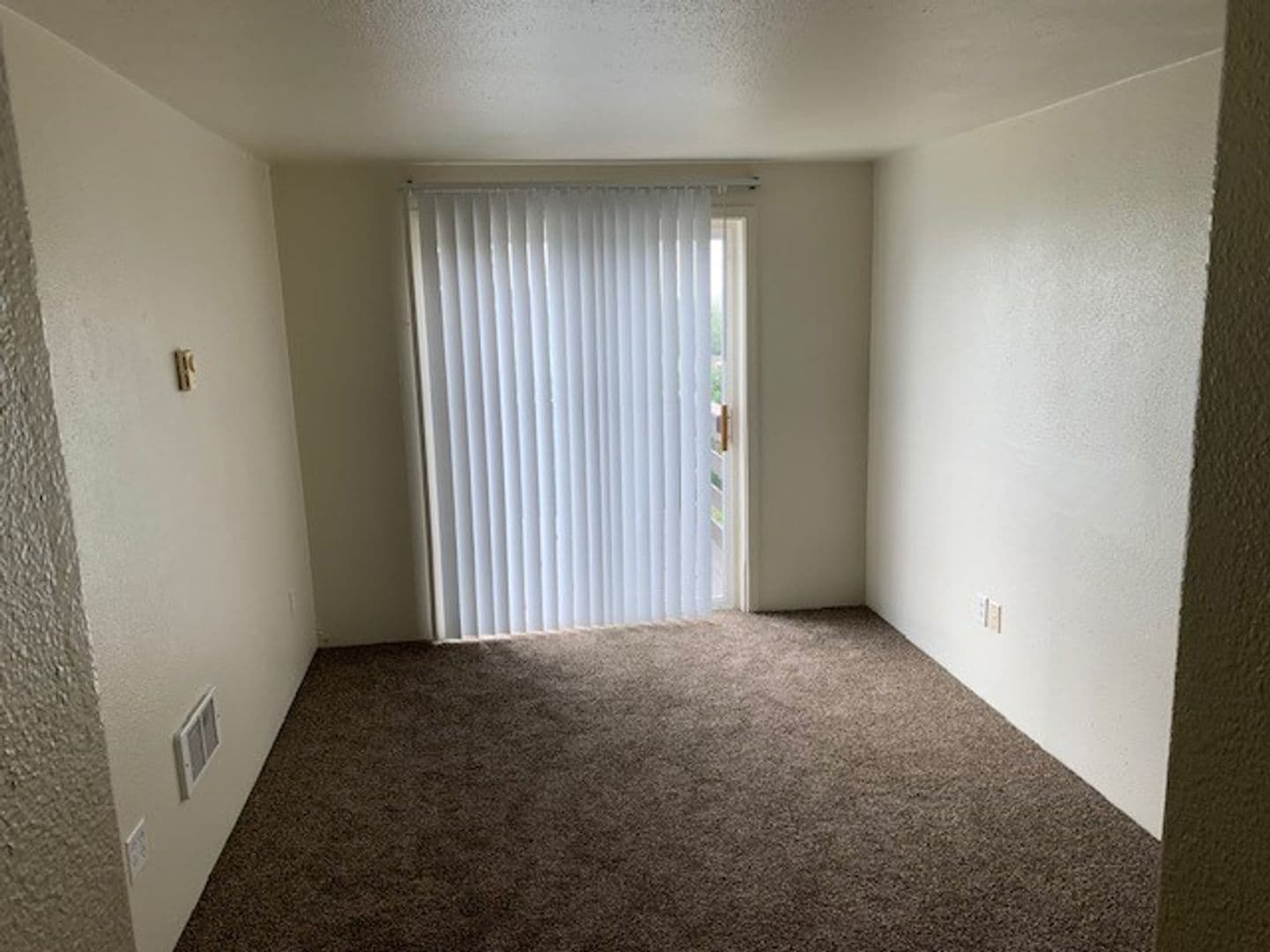Coos Bay Apartment: 276 N. Cammann Street