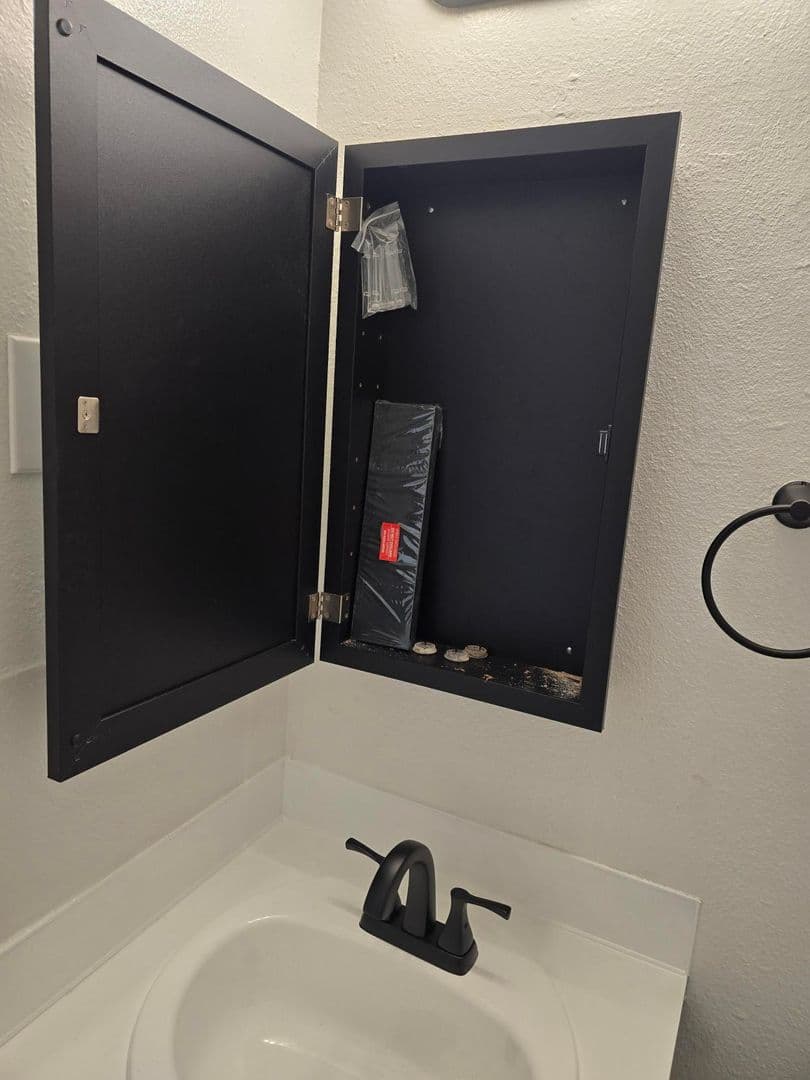 Salem Apartment: 1723 & 1727 Park Avenue NE