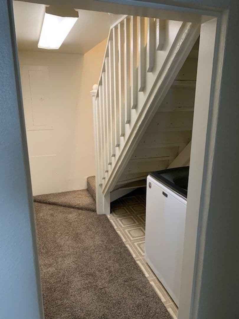 Coos Bay Apartment: 276 N. Cammann Street