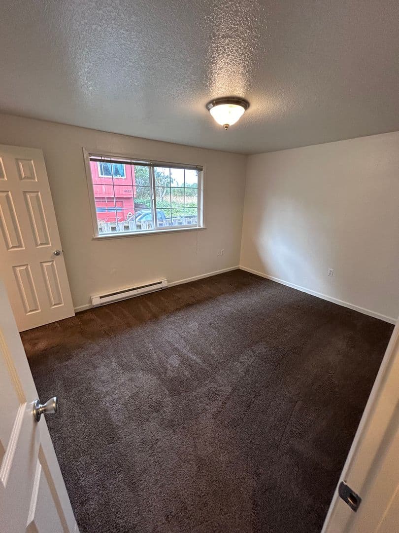 North Bend Apartment: 2480 13th Street