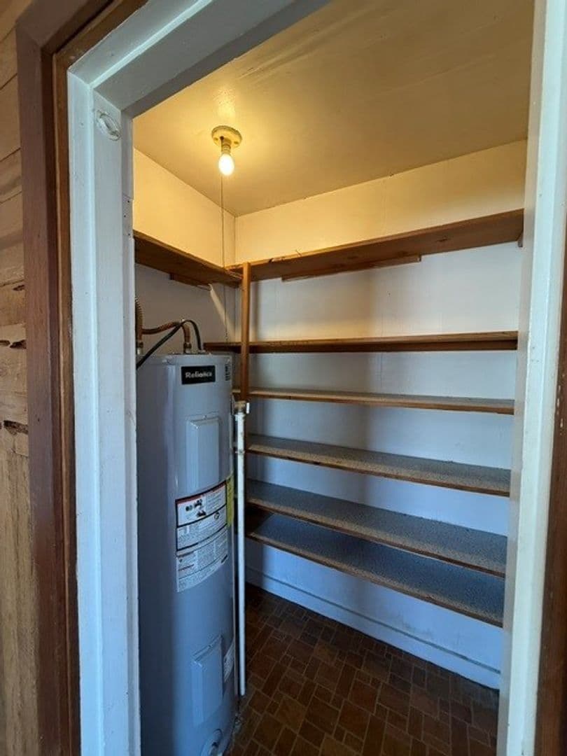 Coos Bay Apartment: 675 & 685 Elrod