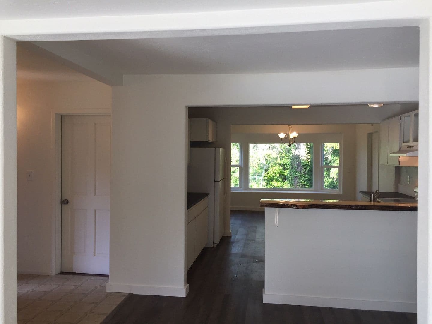 Coos Bay Apartment: 669 S. Main