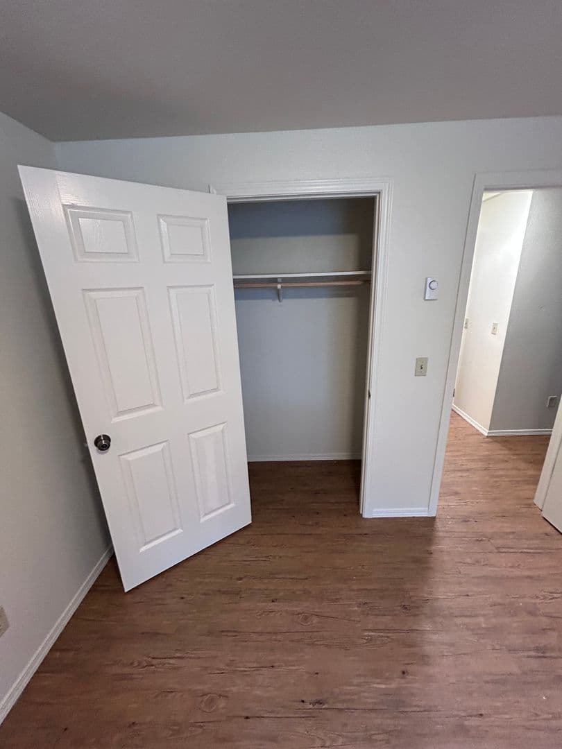 Reedsport Apartment: 795 Elm
