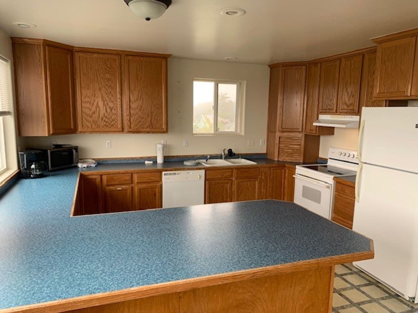 Coos Bay Apartment: 276 N. Cammann Street