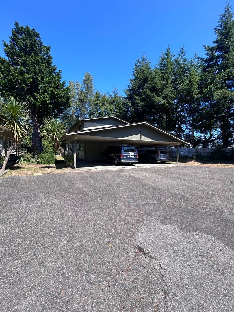 Reedsport Apartment: 401 Ranch Road
