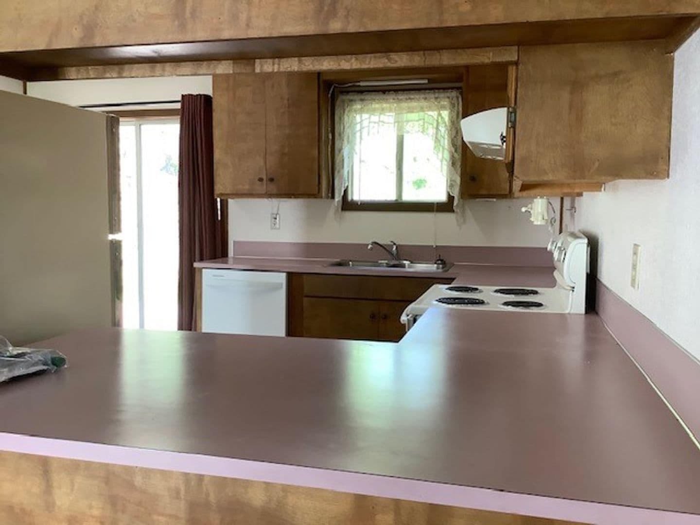 Myrtle Point Apartment: 90799 N. Fork Ln.