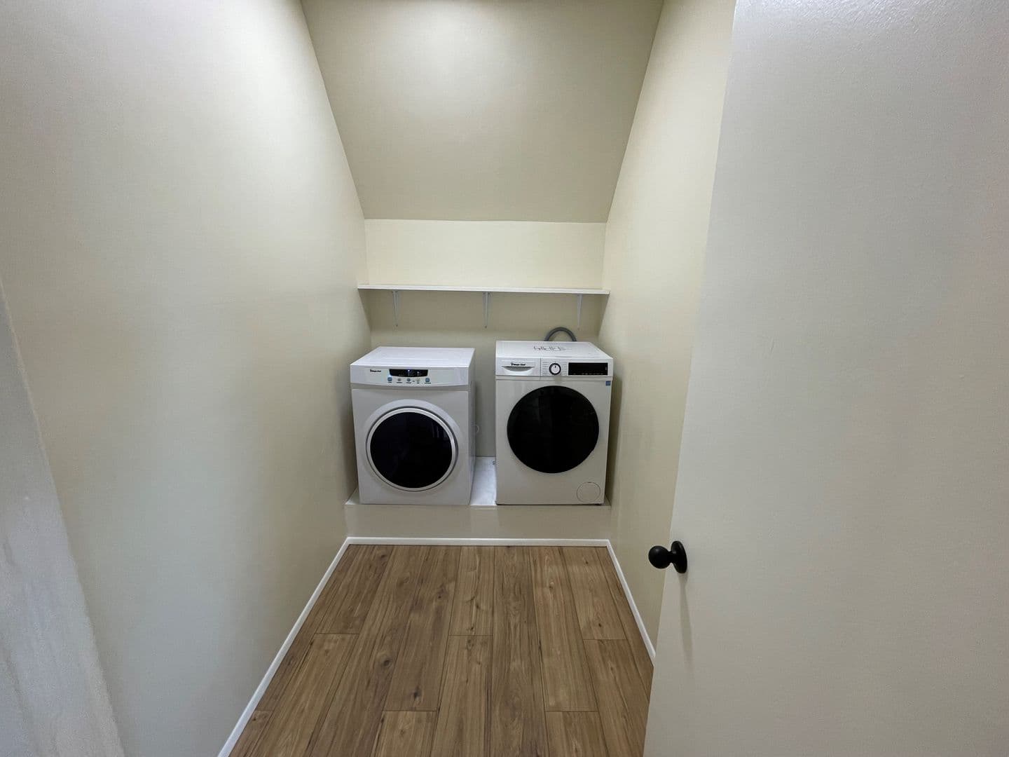 North Bend Apartment: 1524 Sheridan