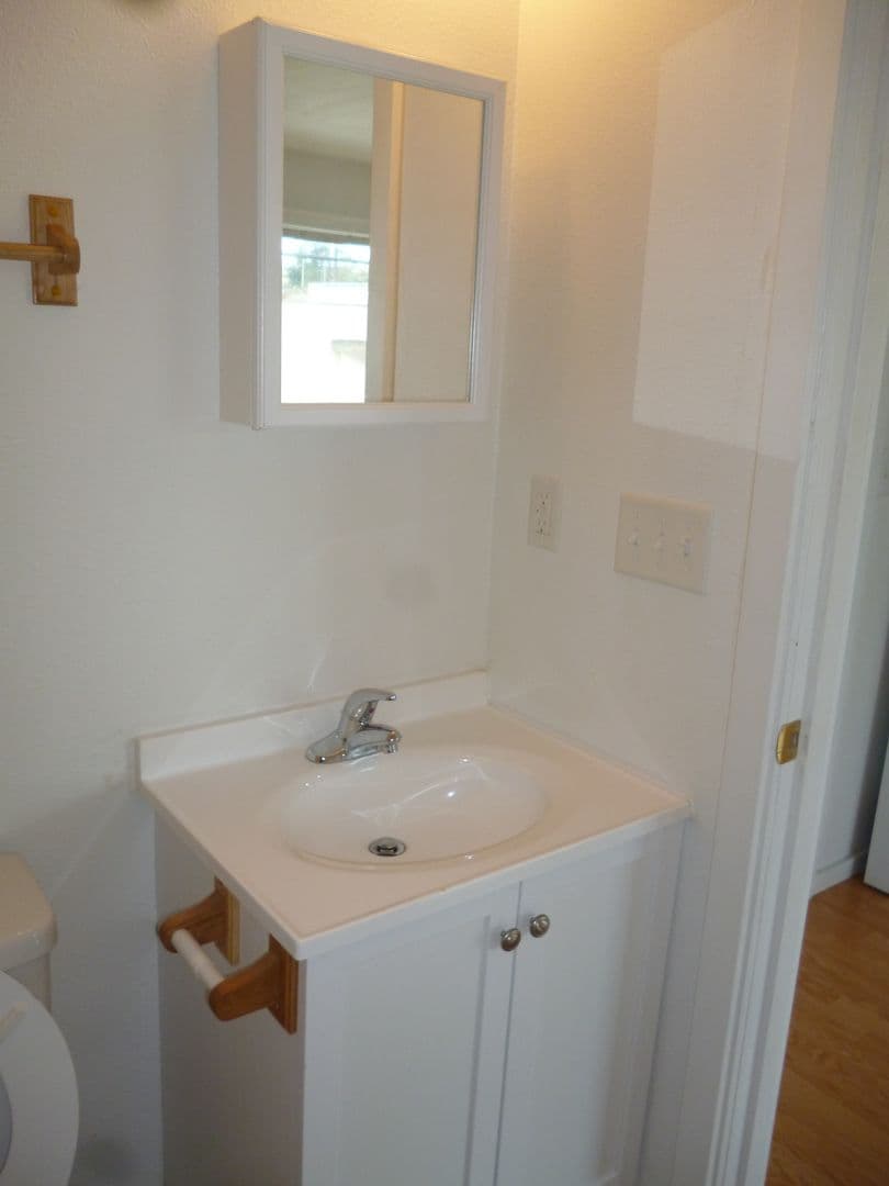 Coos Bay Apartment: 114 N. Wasson