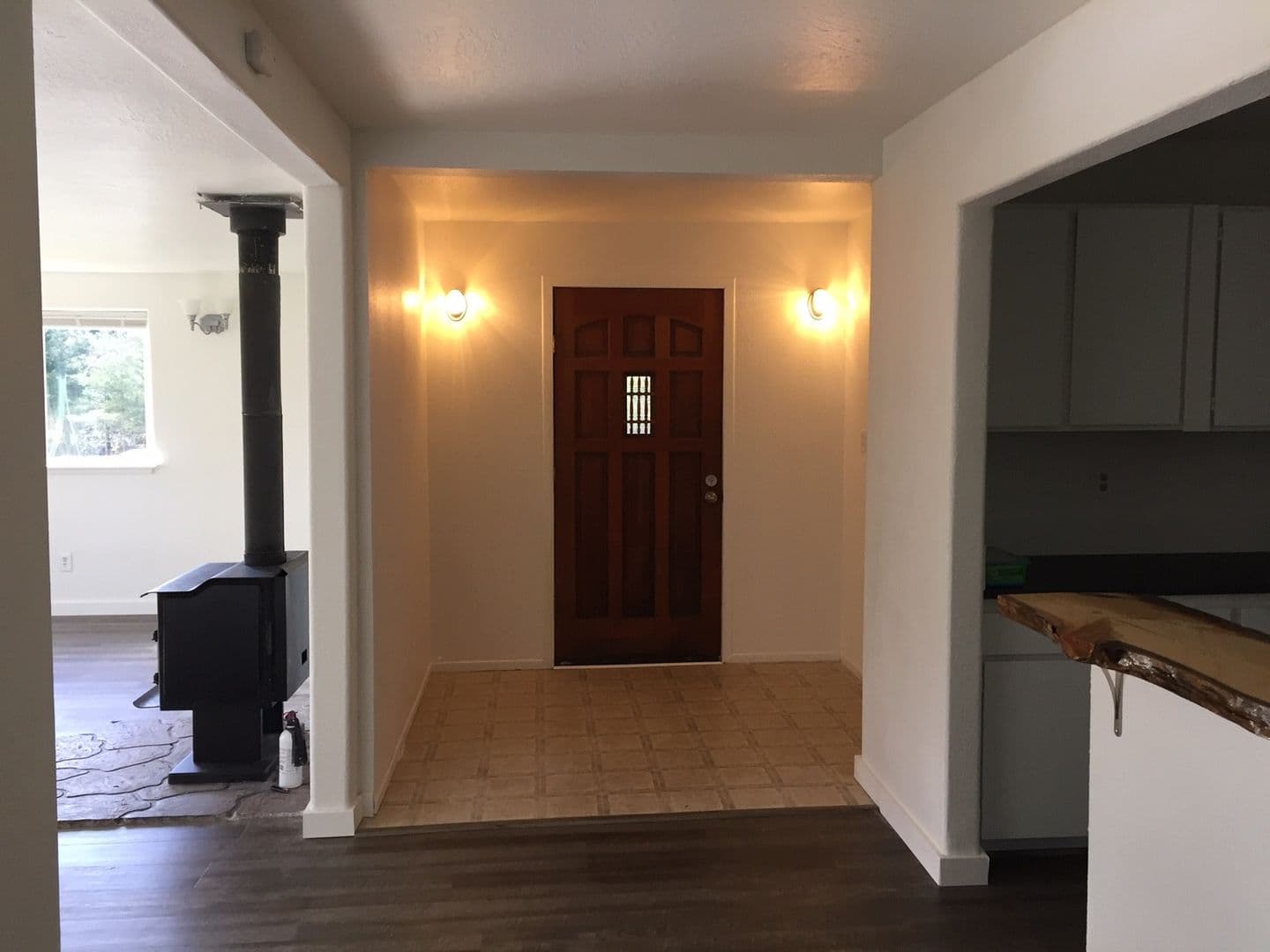 Coos Bay Apartment: 669 S. Main
