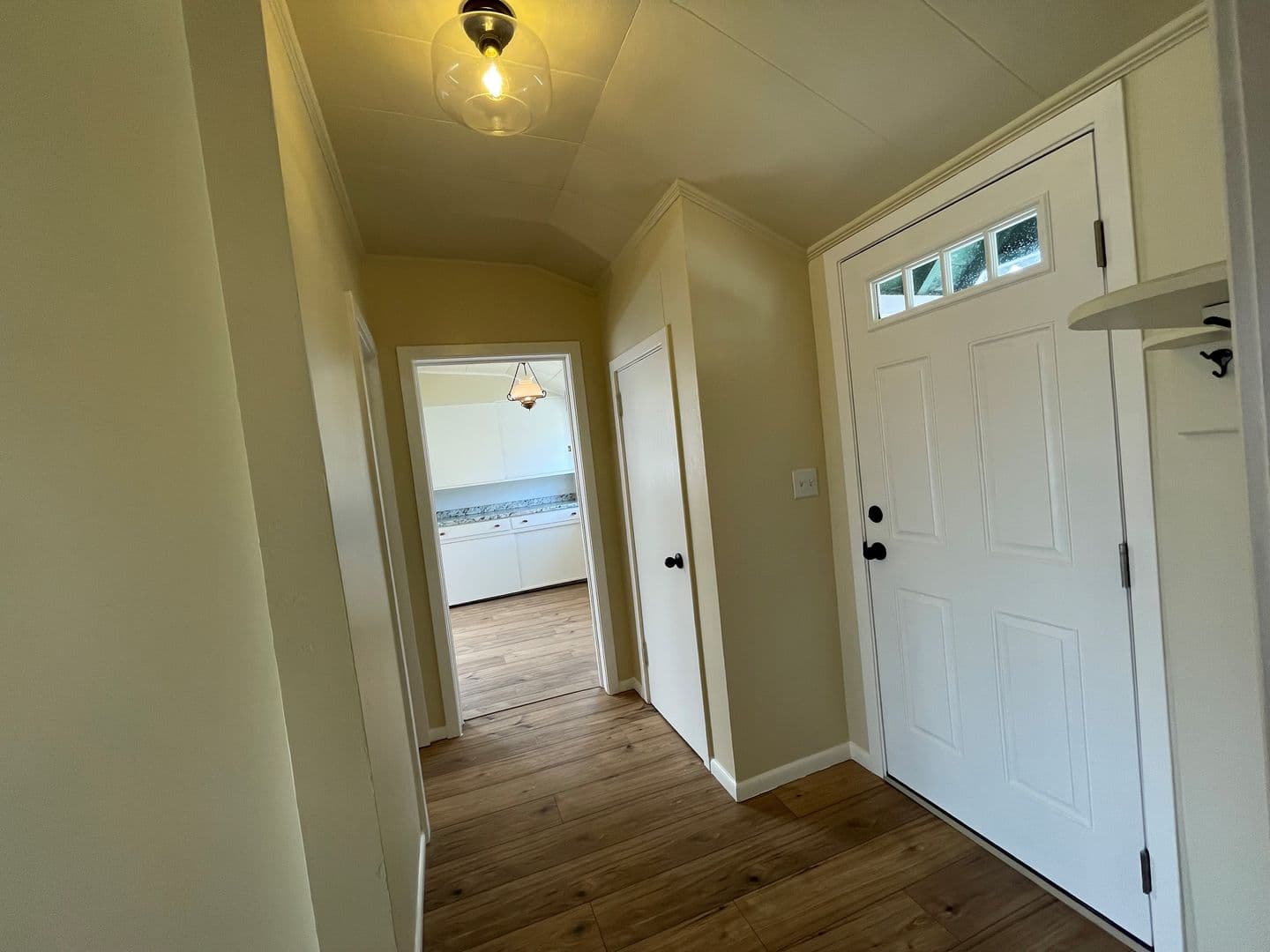 North Bend Apartment: 1524 Sheridan