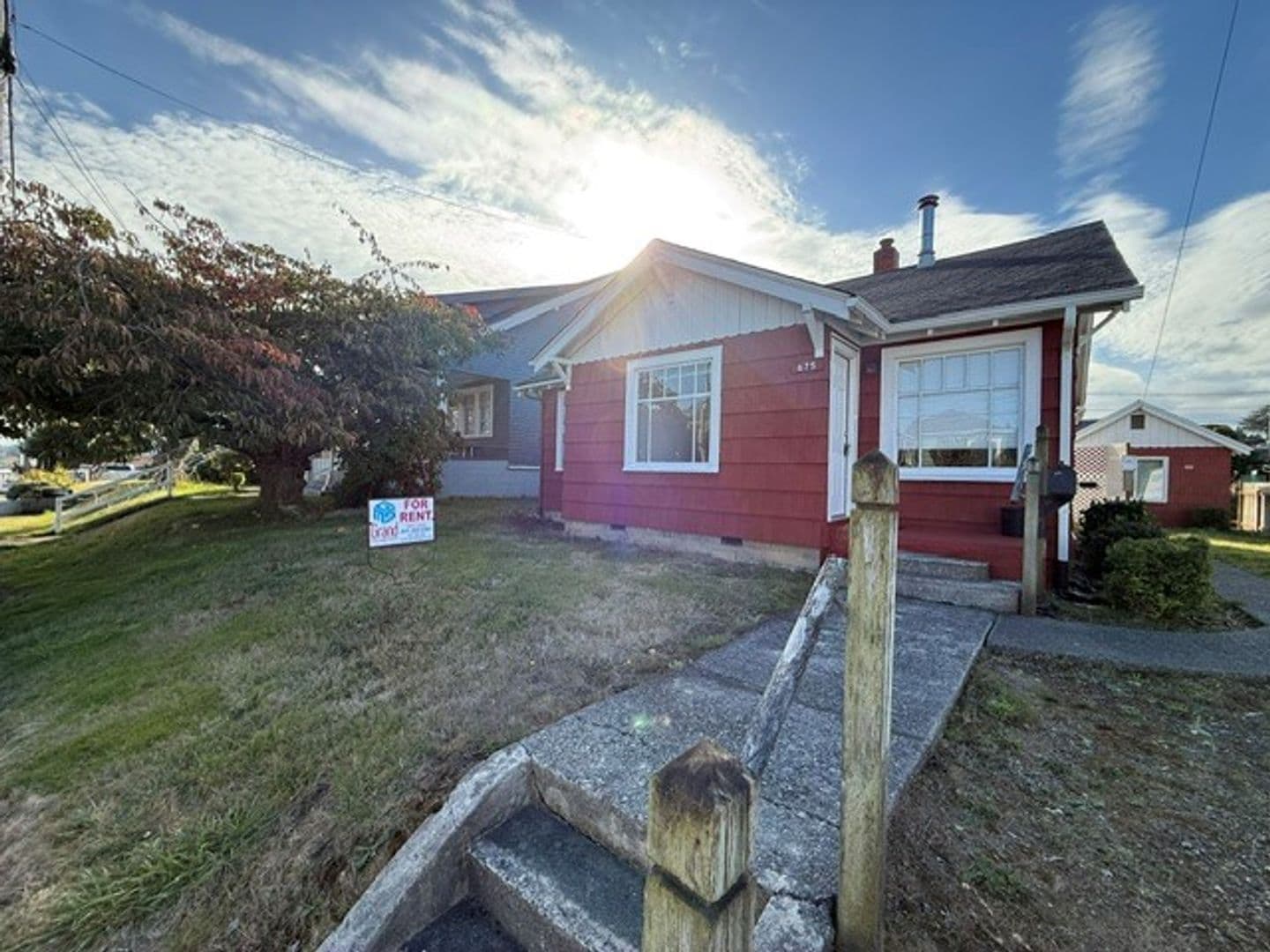 Coos Bay Apartment: 675 & 685 Elrod