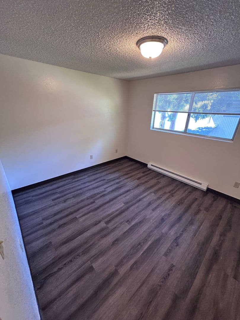 Reedsport Apartment: 401 Ranch Road