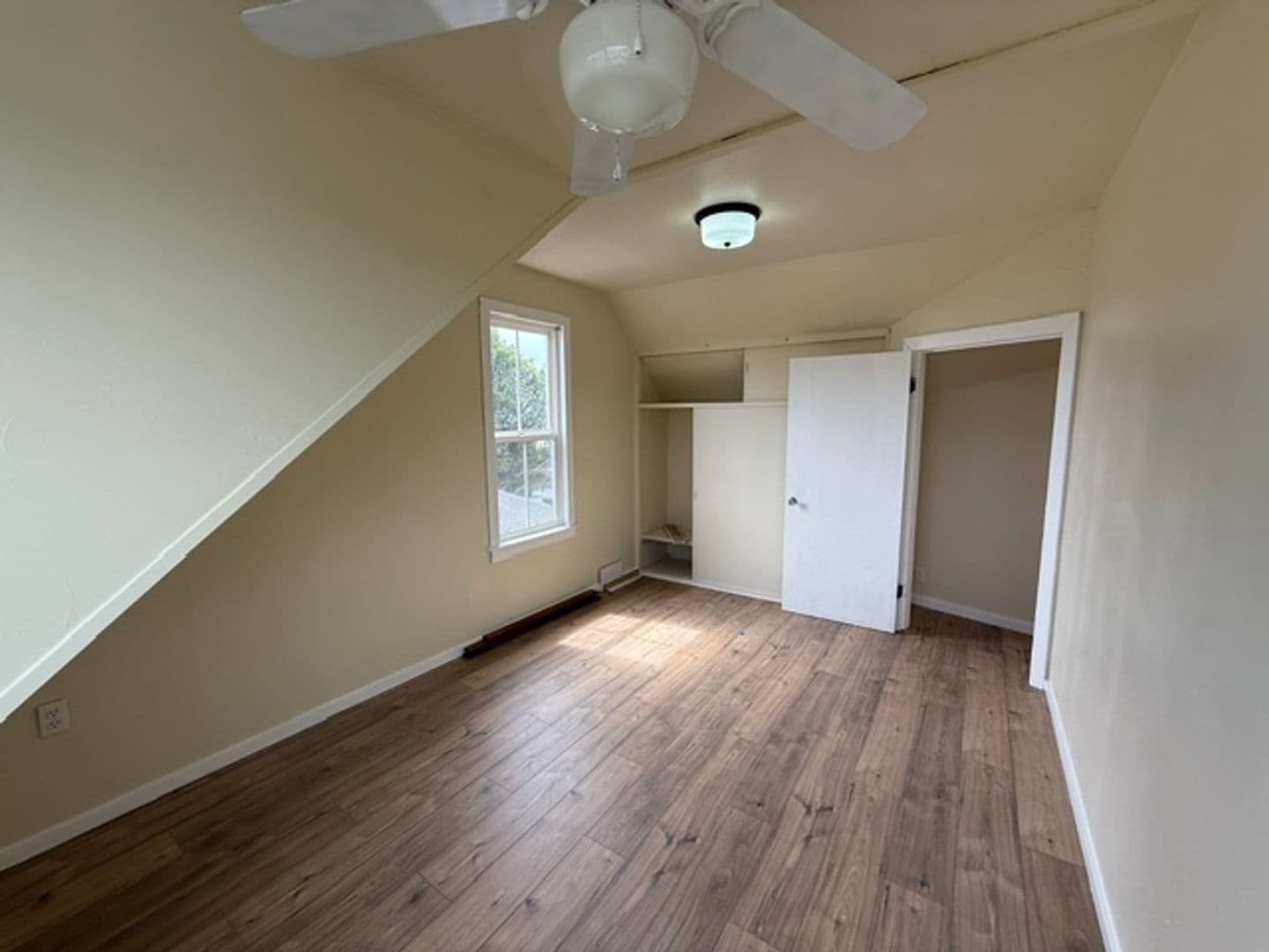 North Bend Apartment: 1524 Sheridan