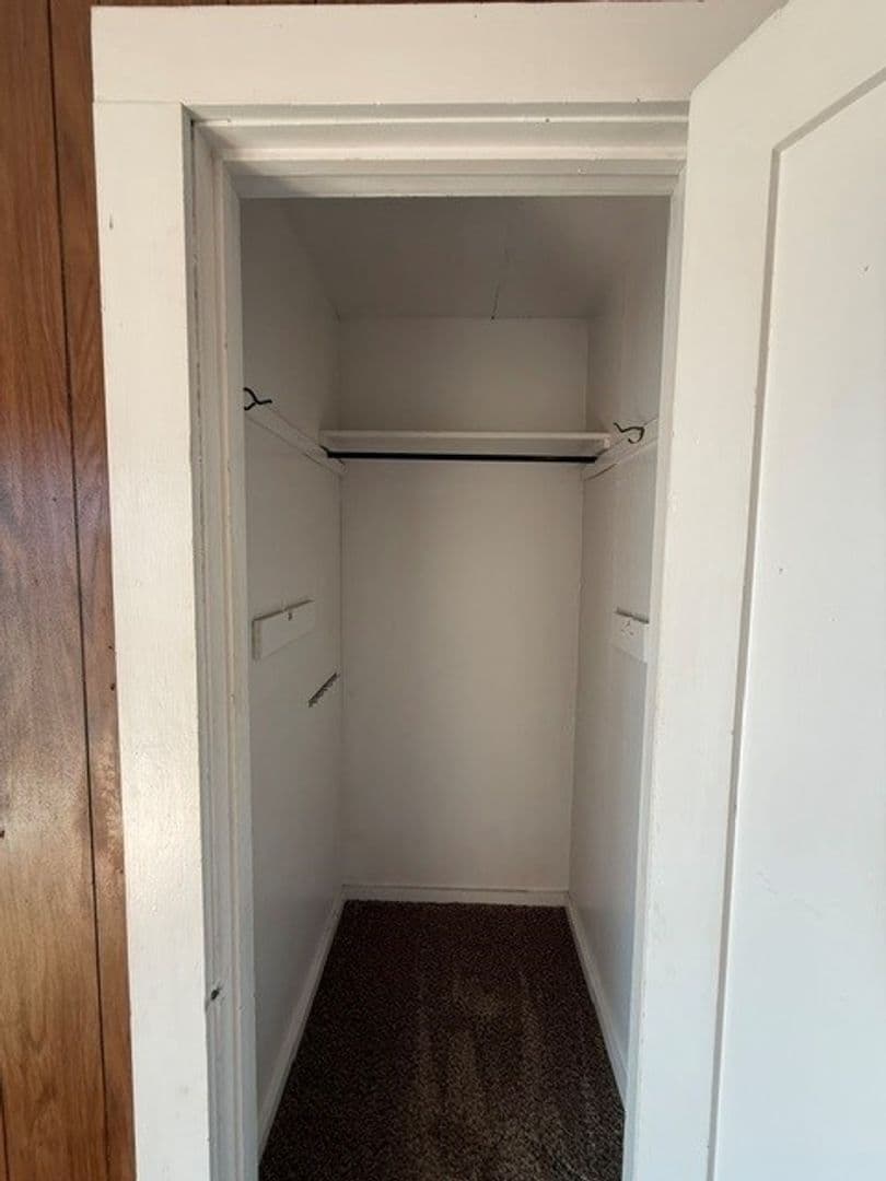 Coos Bay Apartment: 675 & 685 Elrod