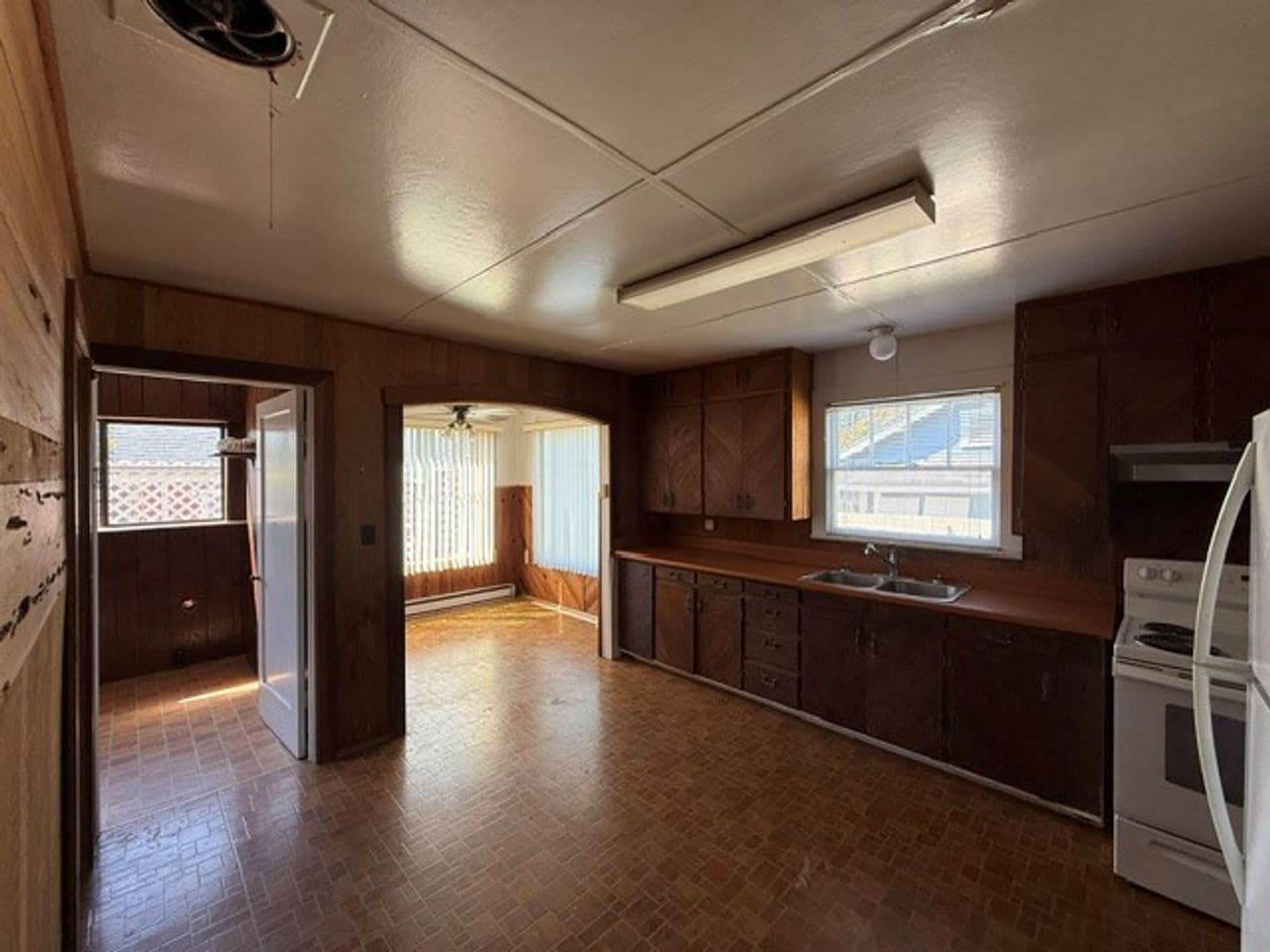 Coos Bay Apartment: 675 & 685 Elrod
