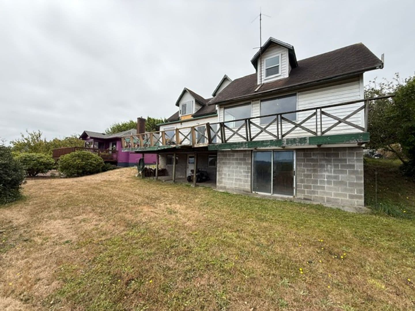 North Bend Apartment: 1524 Sheridan