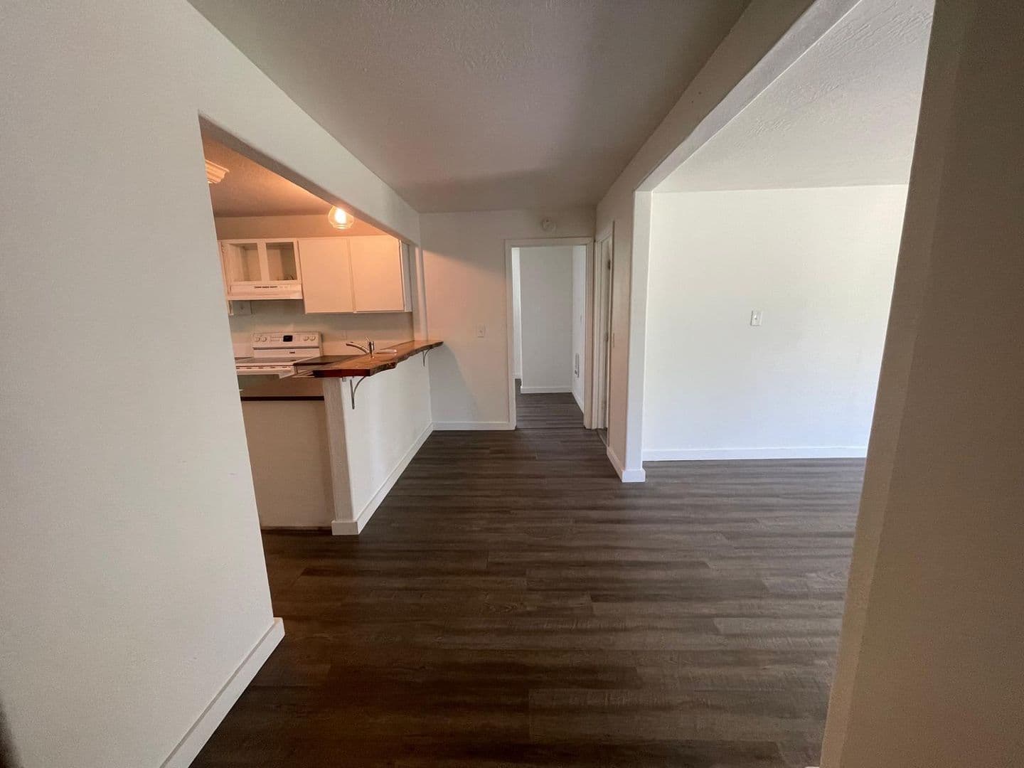 Coos Bay Apartment: 669 S. Main