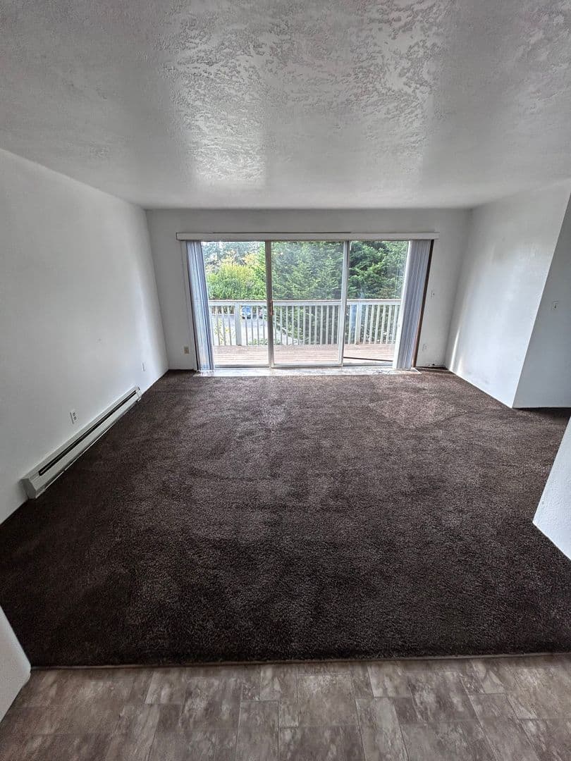 Coos Bay Apartment: 2645 N. 16th Ct.