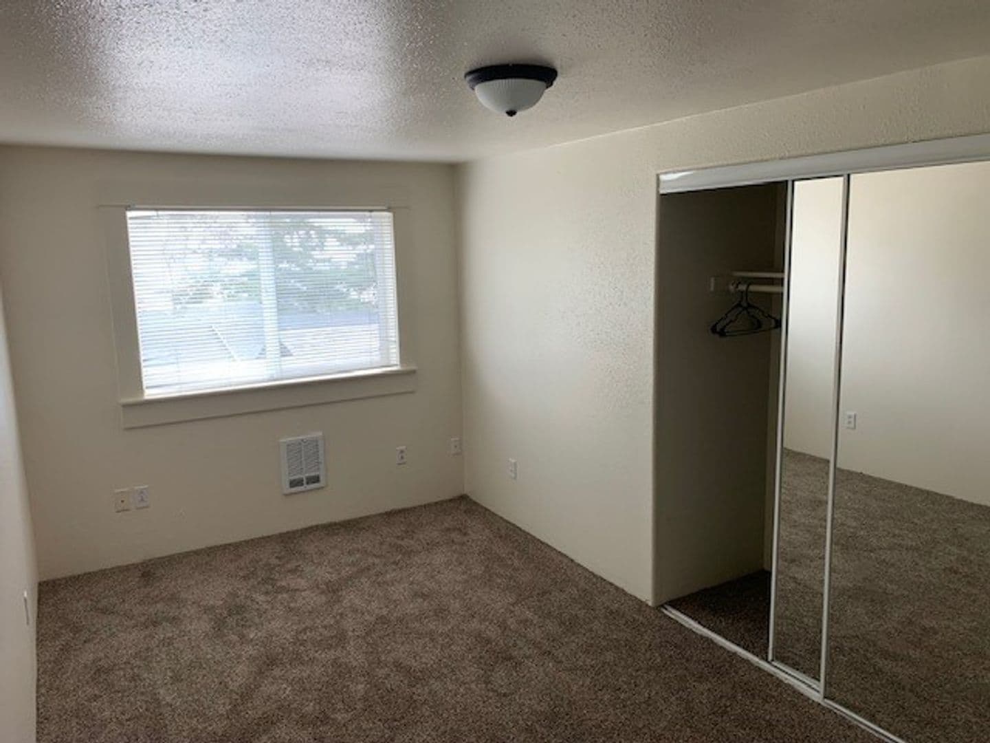Coos Bay Apartment: 276 N. Cammann Street