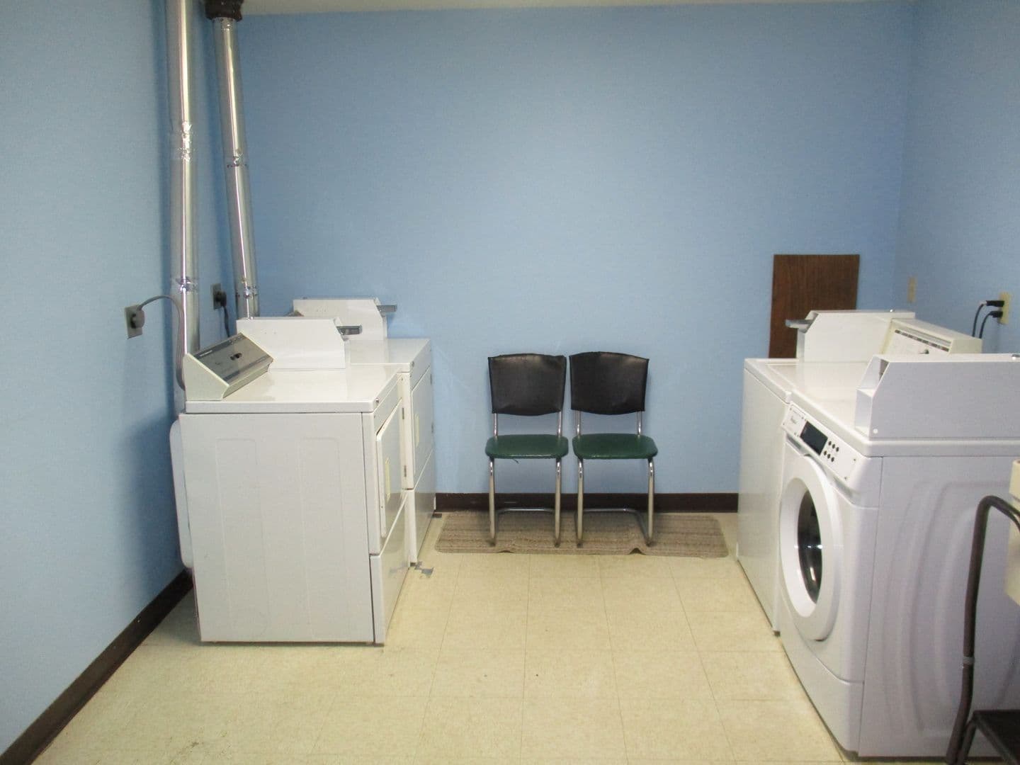 Northome Apartment: 12244 2nd St