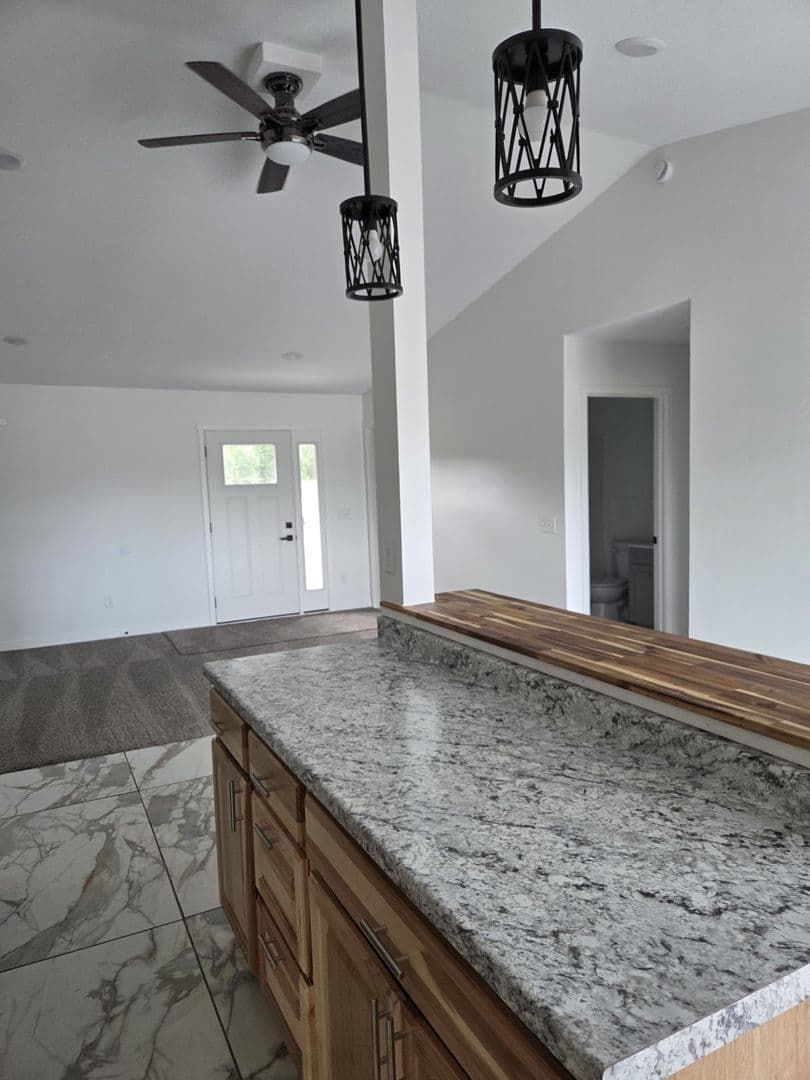 Nashwauk House: 105 8th St