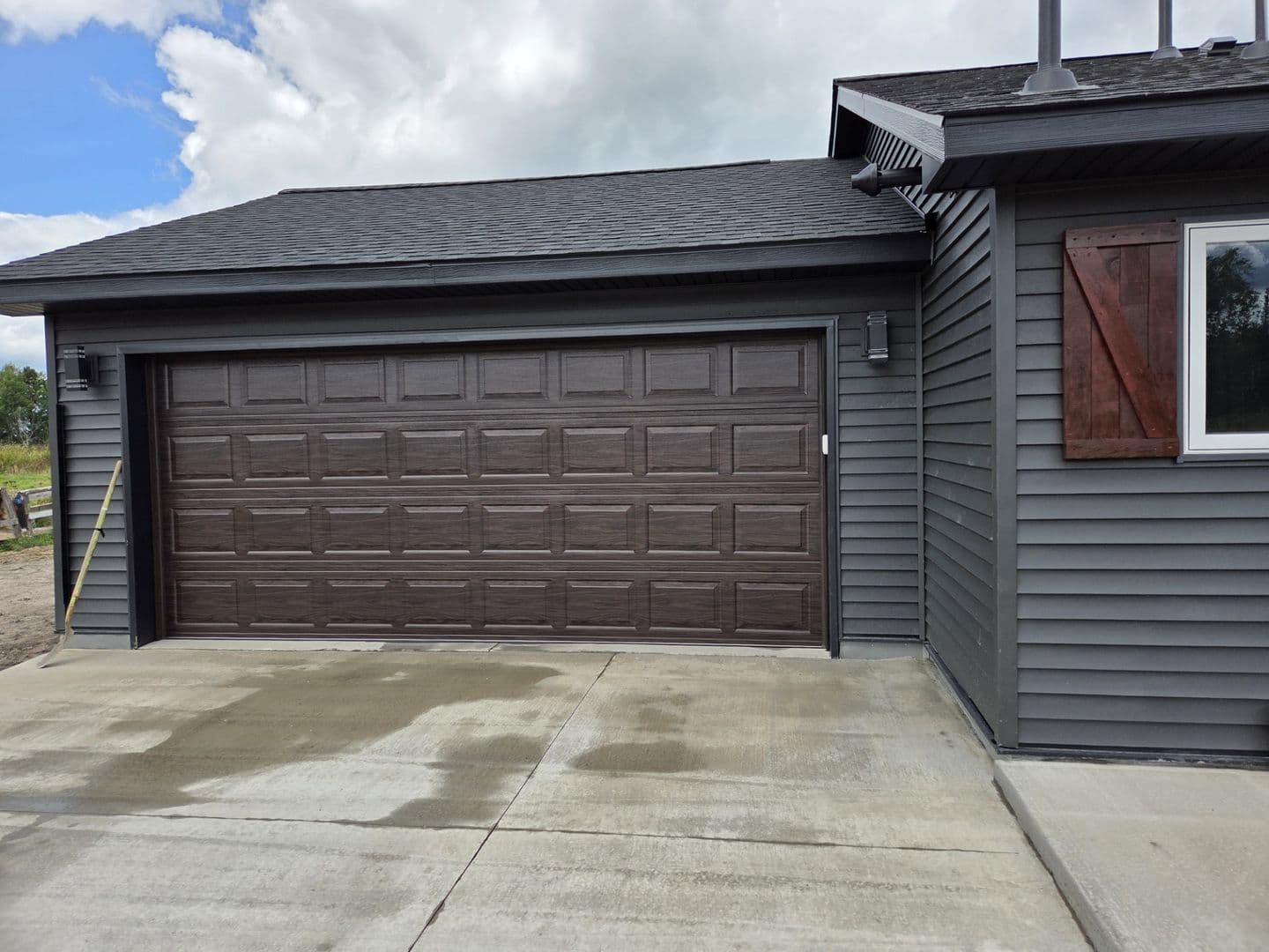 Nashwauk House: 105 8th St