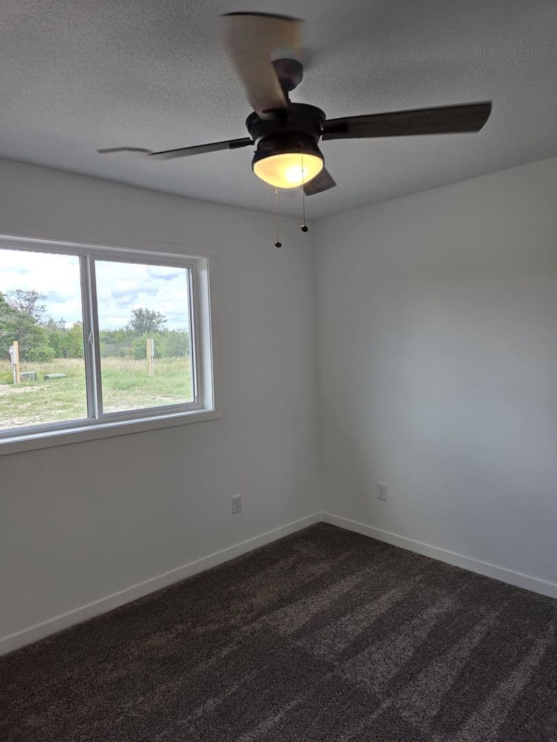 Nashwauk House: 105 8th St