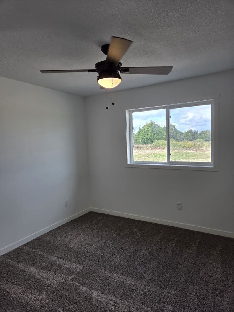 Nashwauk House: 105 8th St