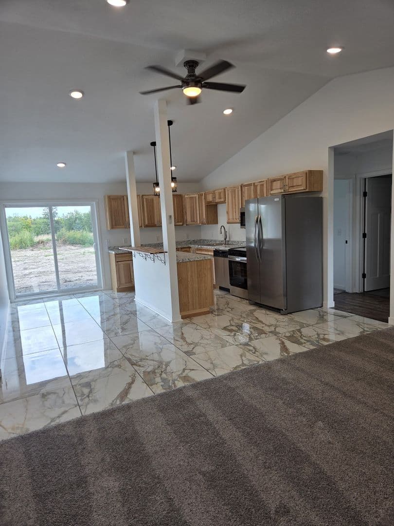 Nashwauk House: 105 8th St