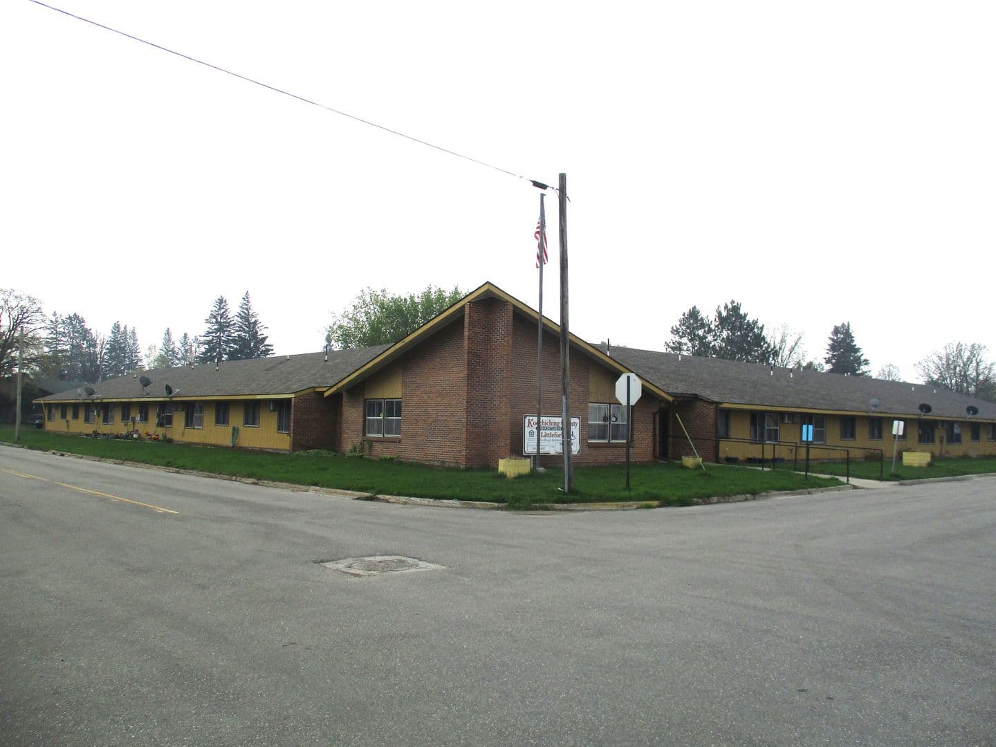 Littlefork Apartment: 324 Front St
