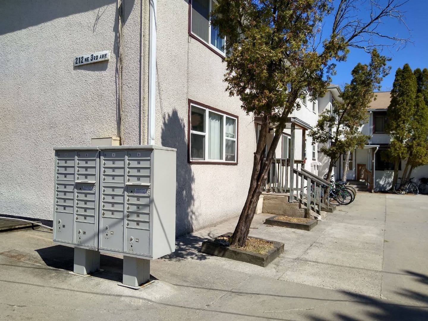 Grand Rapids Apartment: 212 NE 3rd Ave