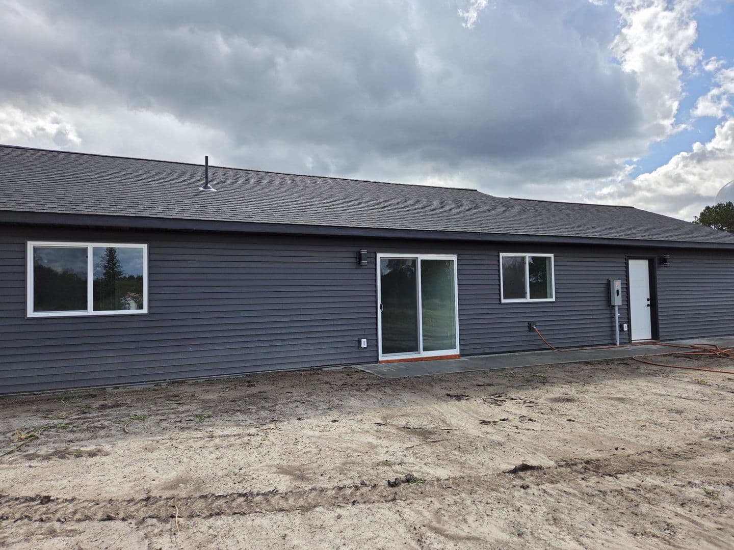 Nashwauk House: 105 8th St