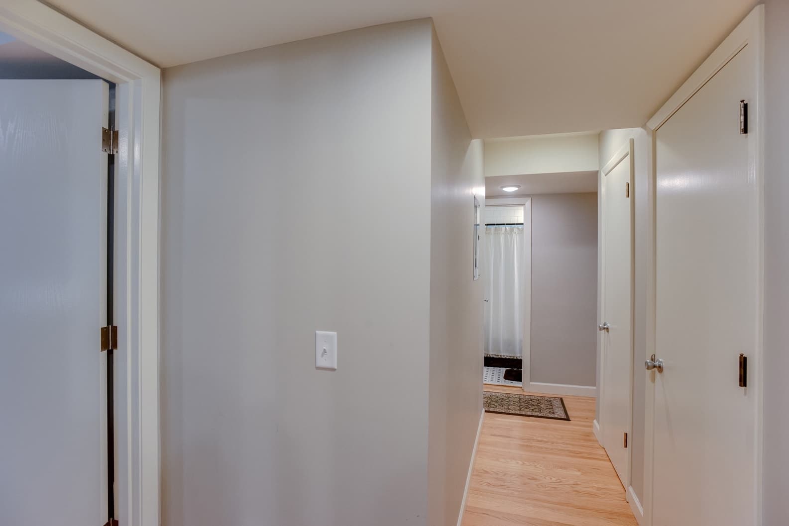 St Paul Apartment: 1848 Ashland Ave