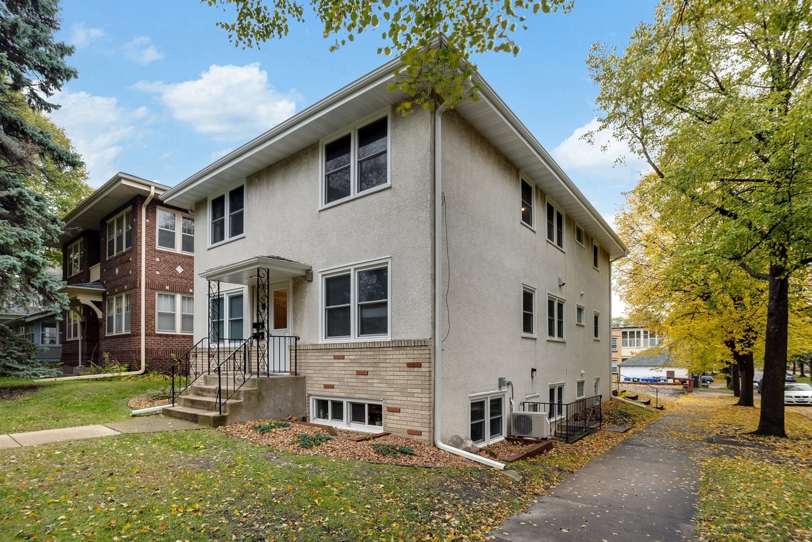 St Paul Apartment: 1848 Ashland Ave
