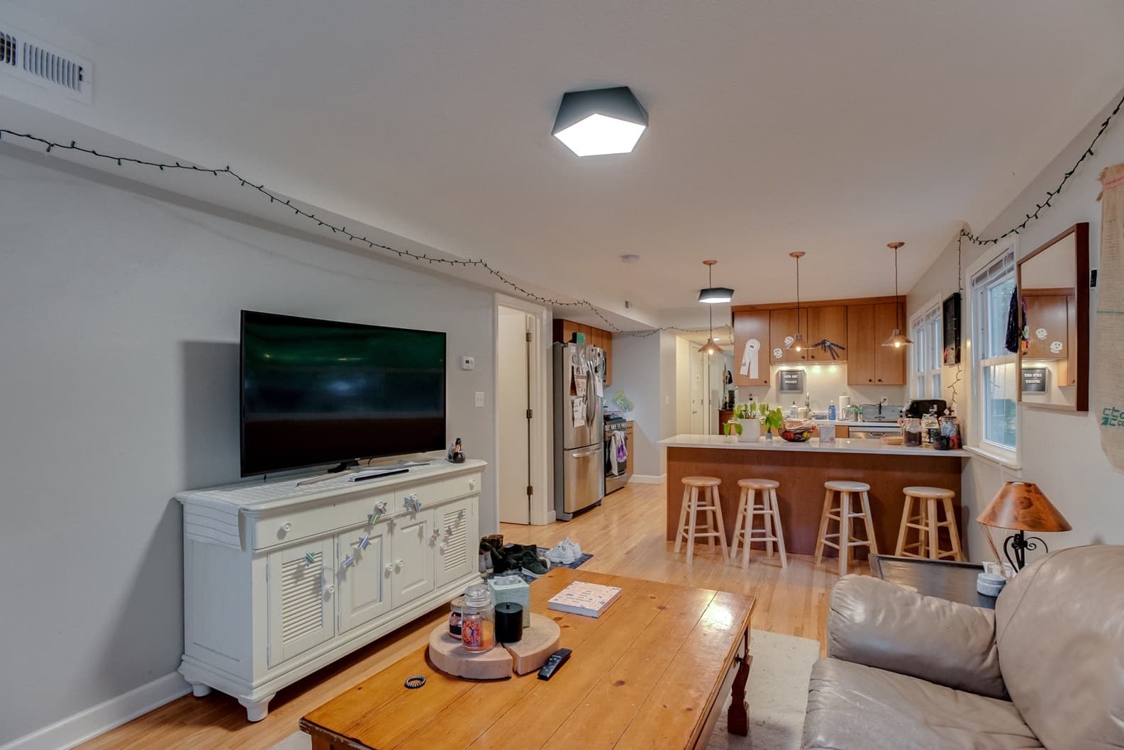 St Paul Apartment: 1848 Ashland Ave