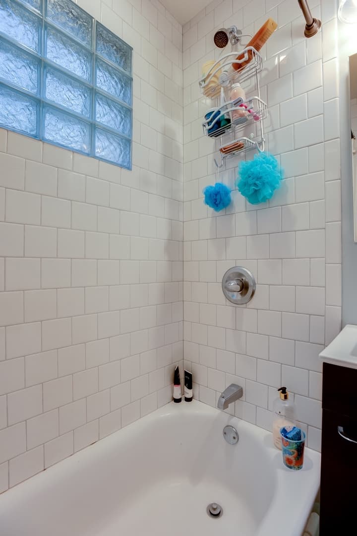 St Paul Apartment: 1848 Ashland Ave