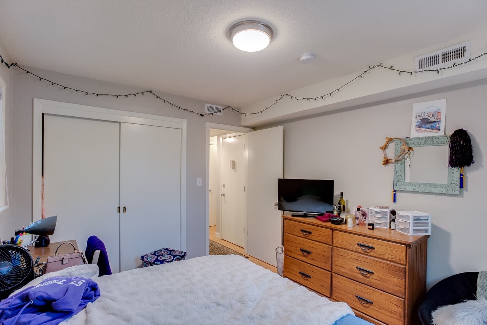 St Paul Apartment: 1848 Ashland Ave