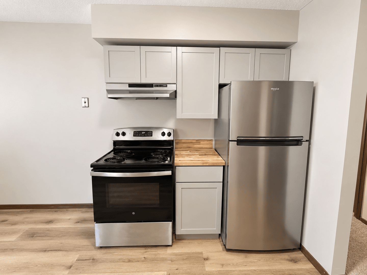 Saint Paul Apartment: 1754 Montana Avenue East