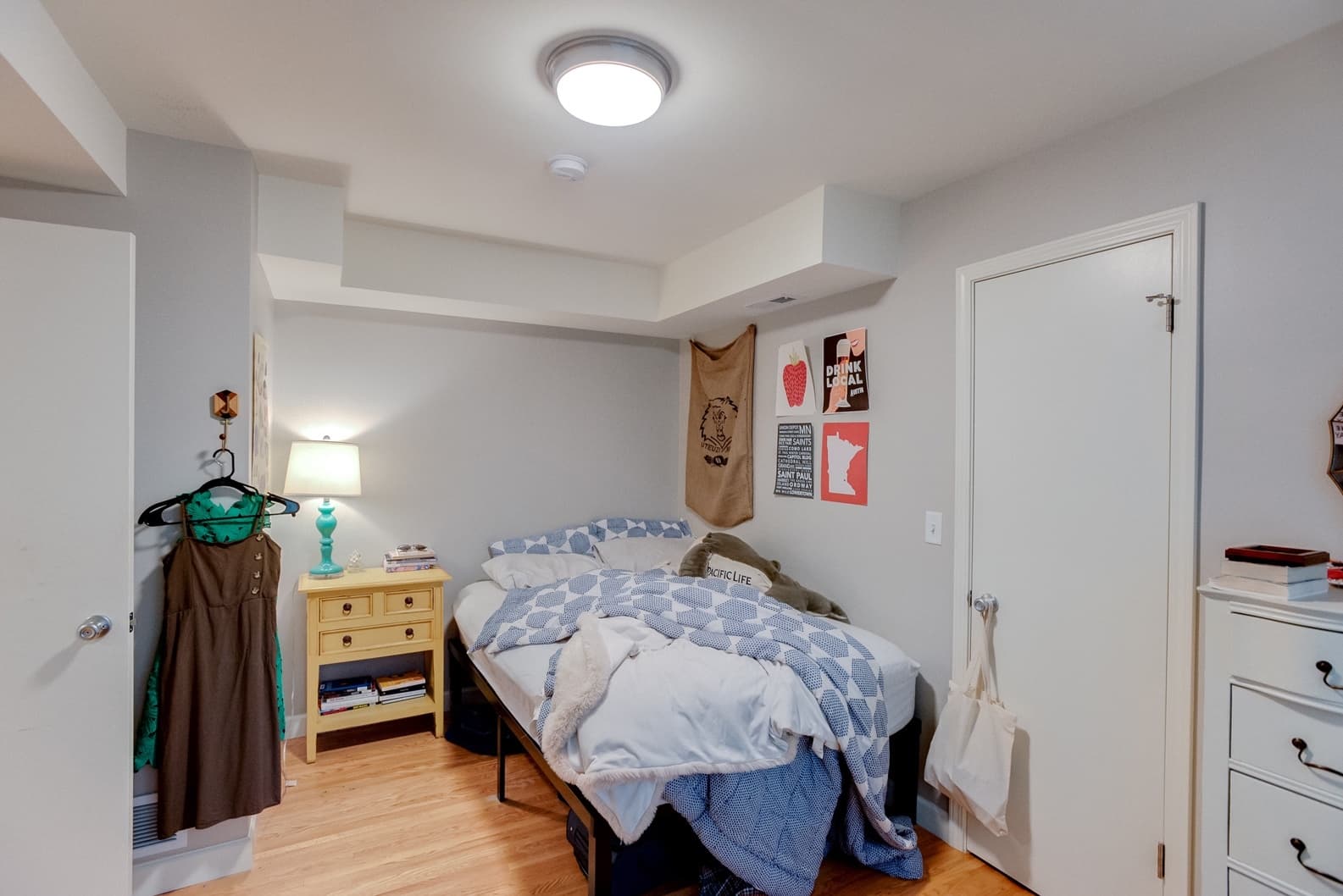 St Paul Apartment: 1848 Ashland Ave