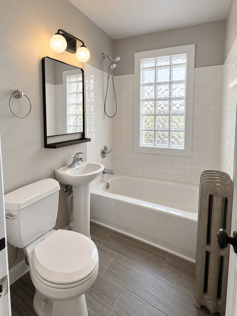 Saint Paul Apartment: 412 Pierce Street N