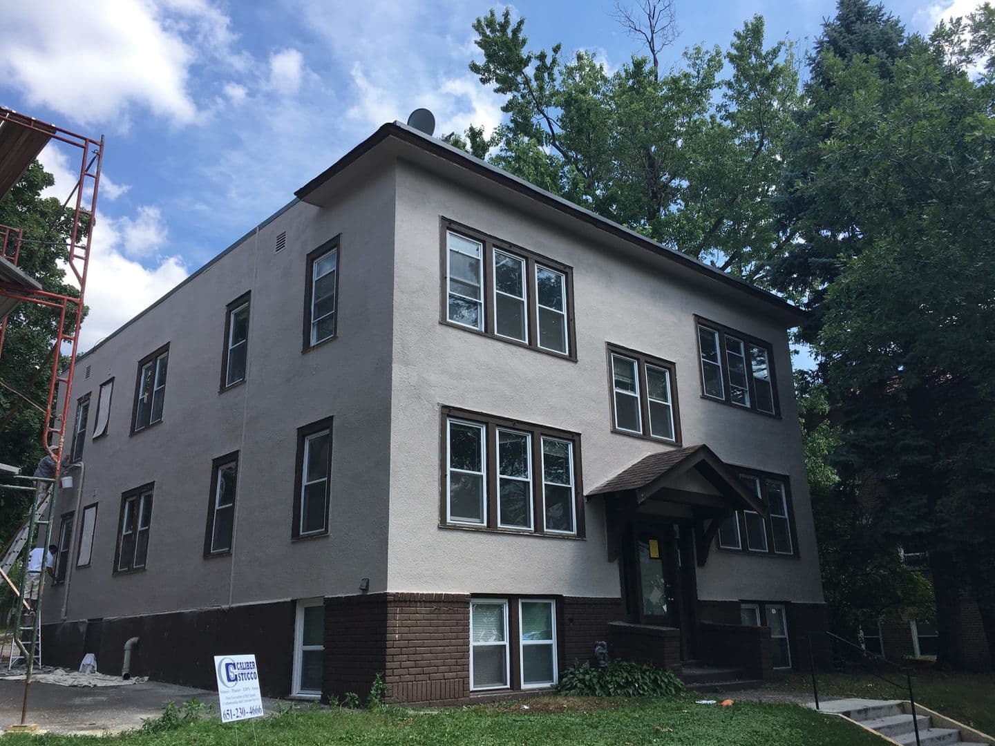 Saint Paul Apartment: 412 Pierce Street N