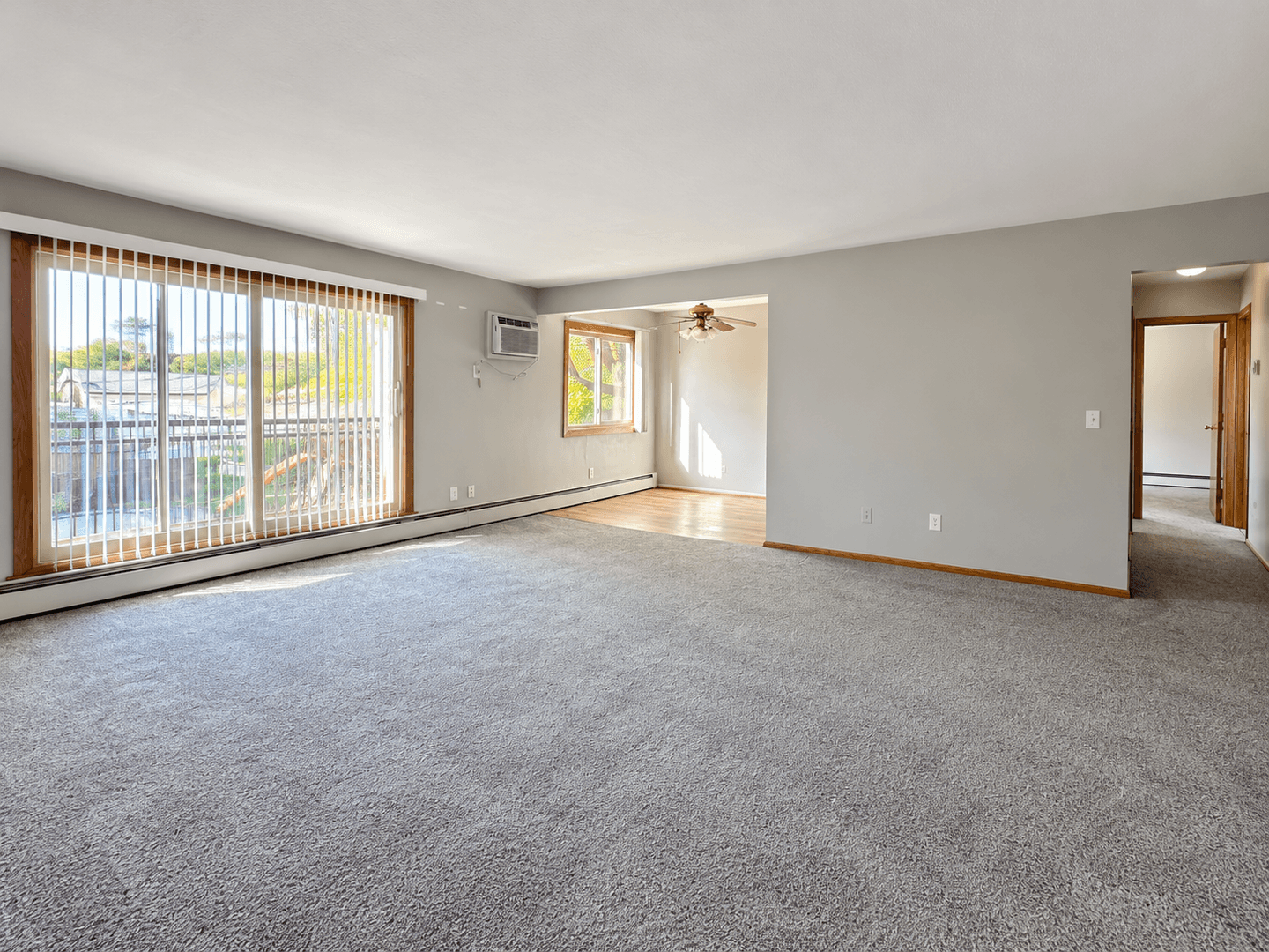 Saint Paul Apartment: 1749 Montana Avenue East
