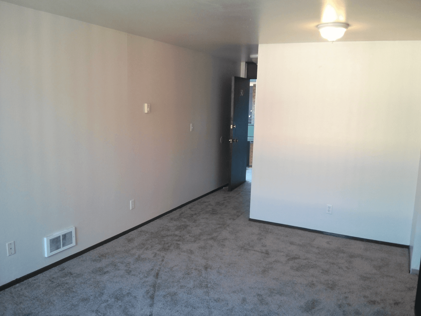 Seattle Apartment: 1415 NE Ravenna Blvd