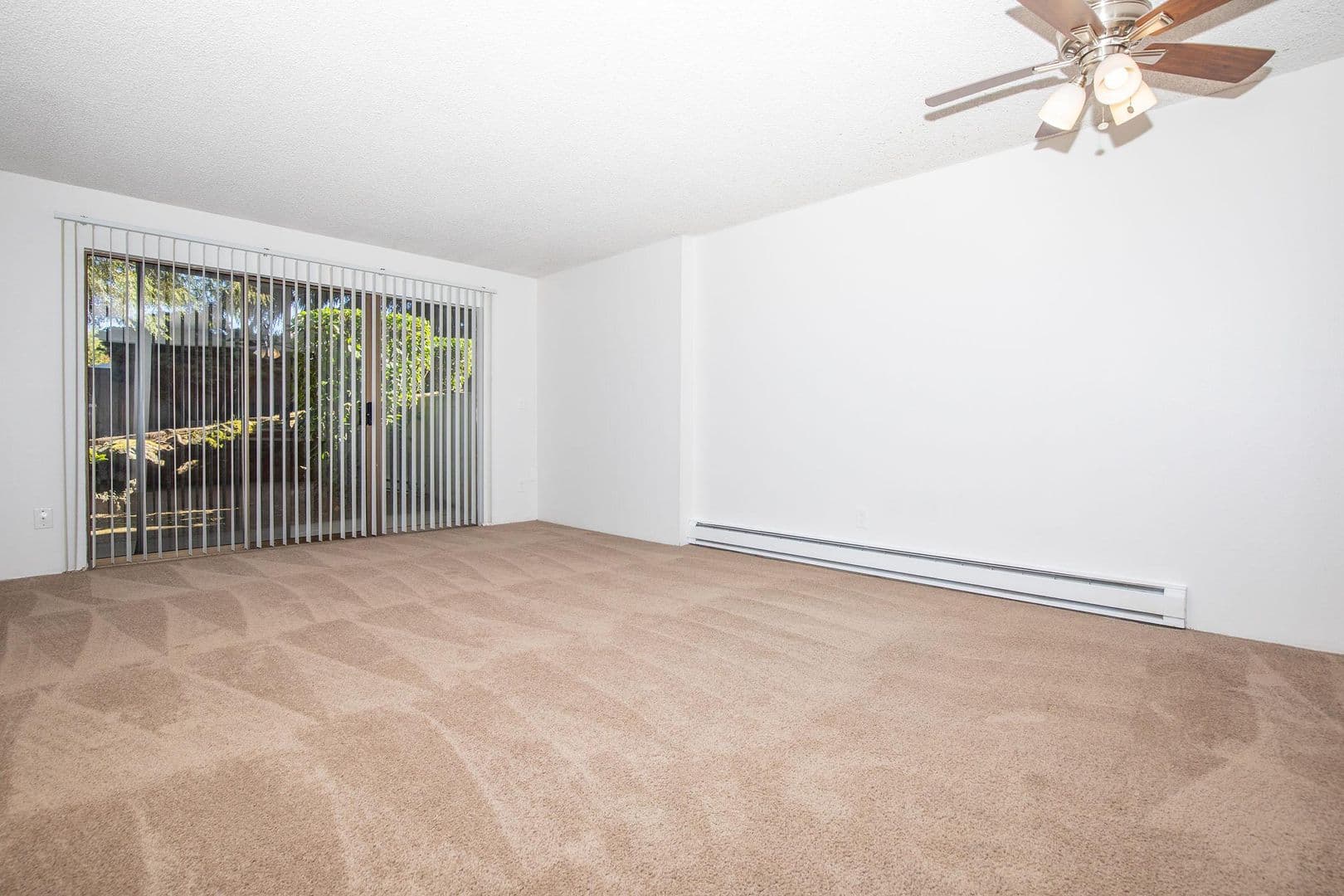 Renton Apartment: 10415 Southeast 174th St