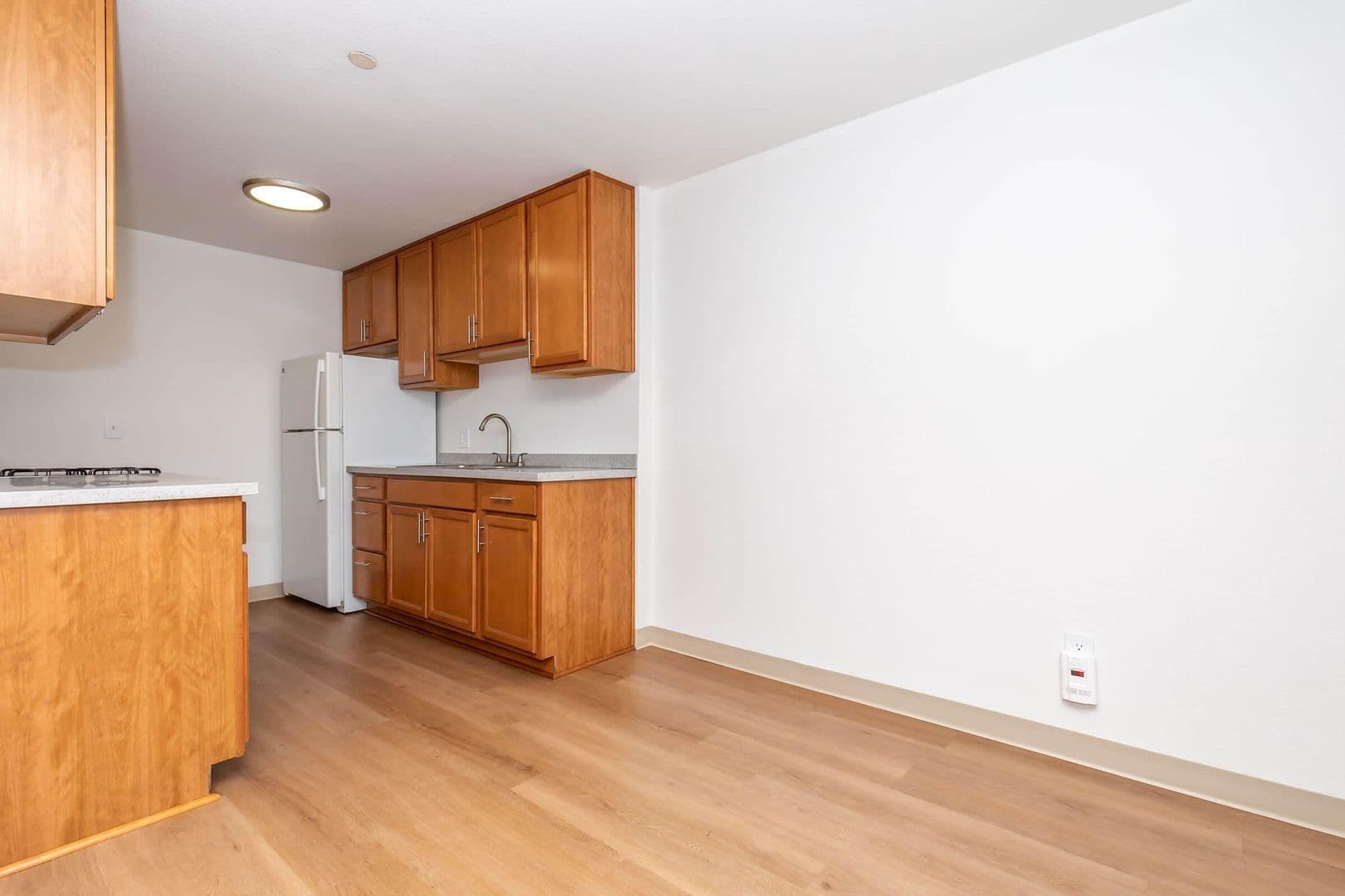 Sea Tac Apartment: 3508 South 180th Street