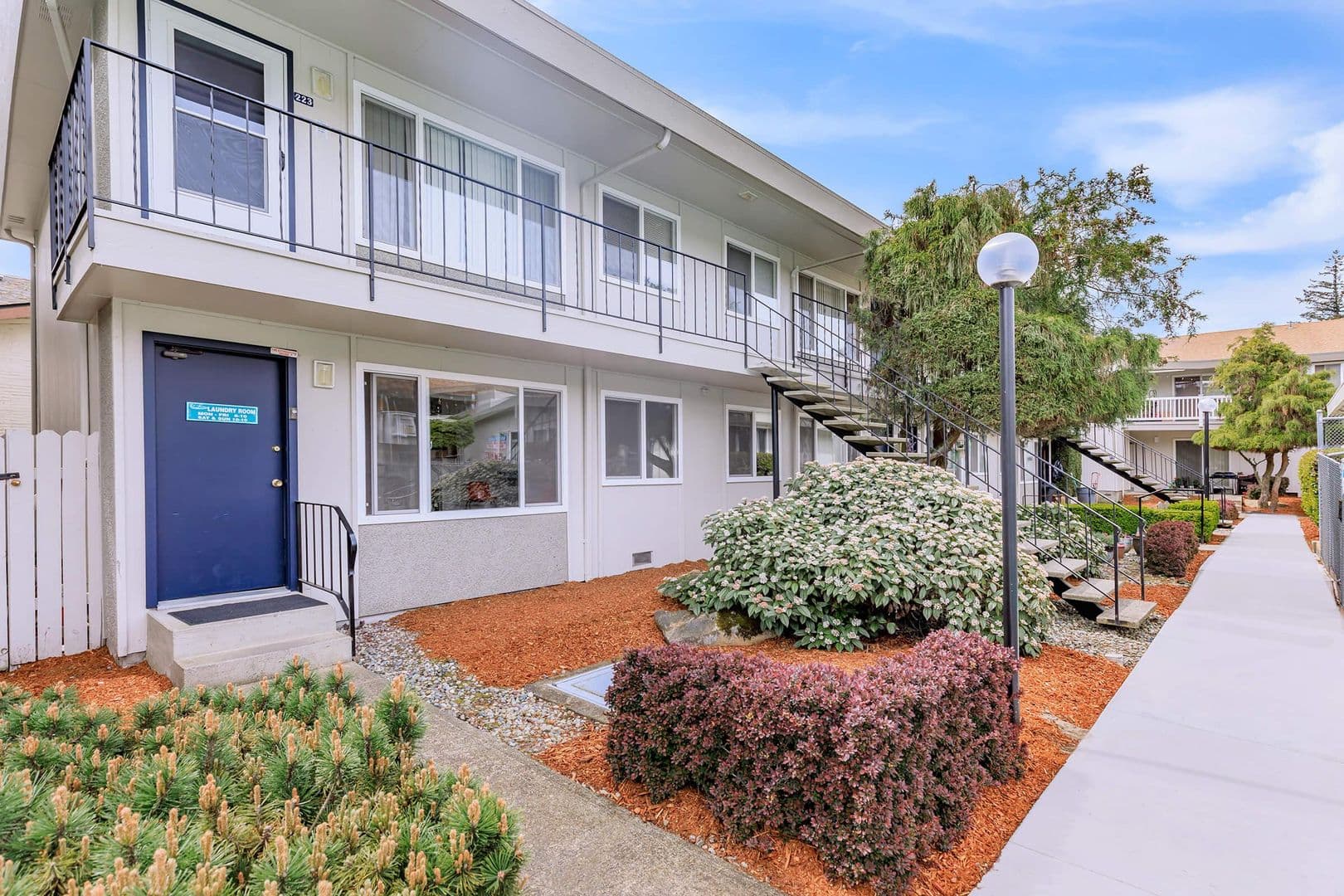 Normandy Park Apartment: 18225 1st Ave SO.